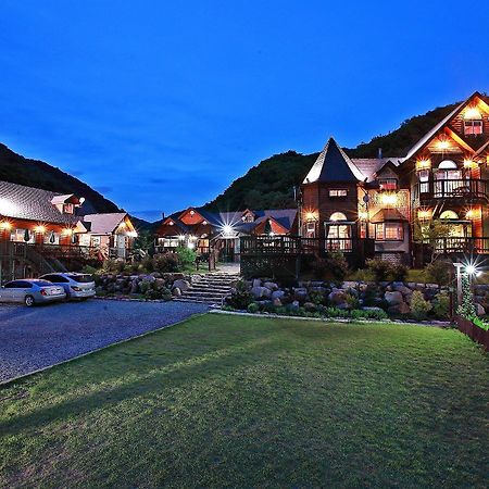 Gyeongju Jy Pension Exteriör bild