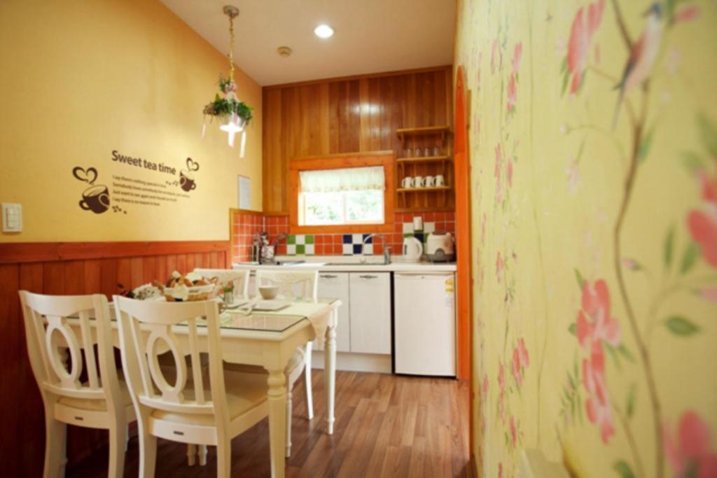Gyeongju Jy Pension Rum bild