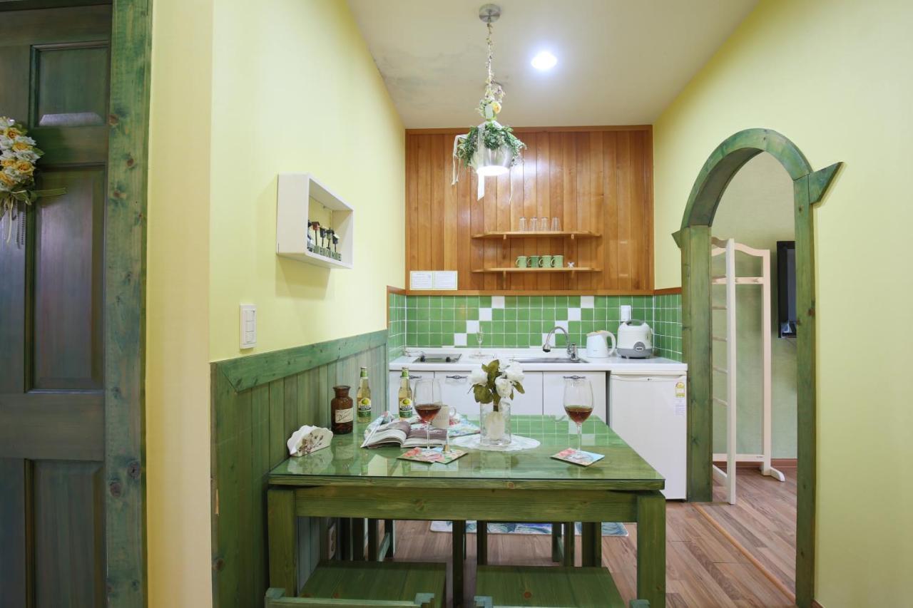 Gyeongju Jy Pension Exteriör bild