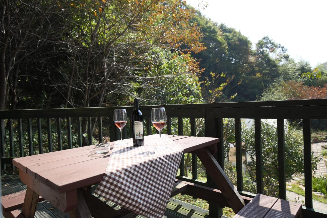 Gyeongju Jy Pension Exteriör bild