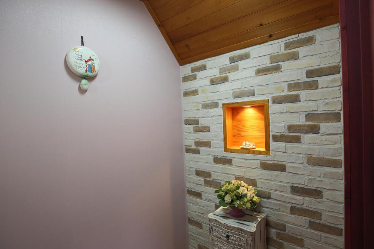 Gyeongju Jy Pension Exteriör bild